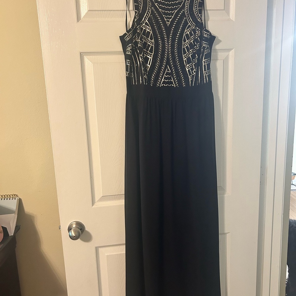 Gianni Bini Black and Gold Patterned Formal Dress